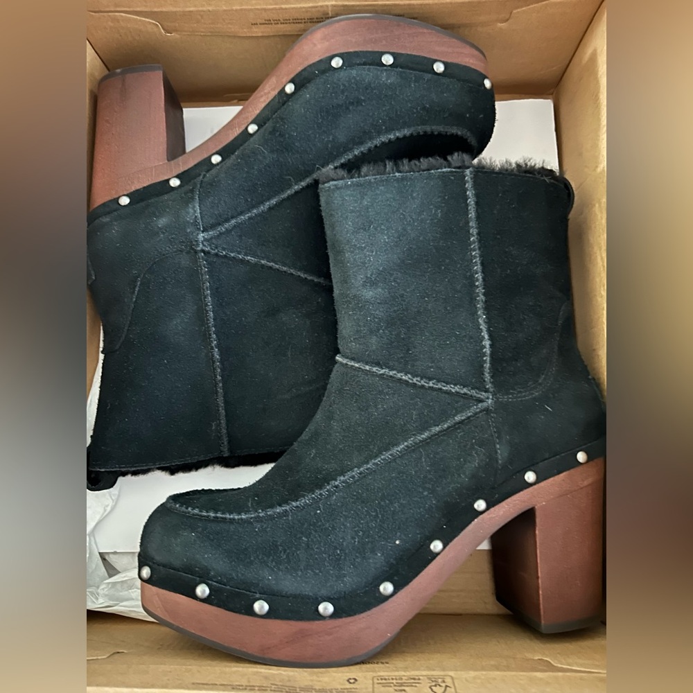 Brand New Ugg Kouri Boots